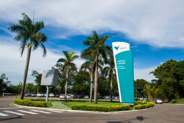 Nos 60 anos da Unidade Tubarão, Corrida Vale leva atletas para dentro da área industrial em Vitória