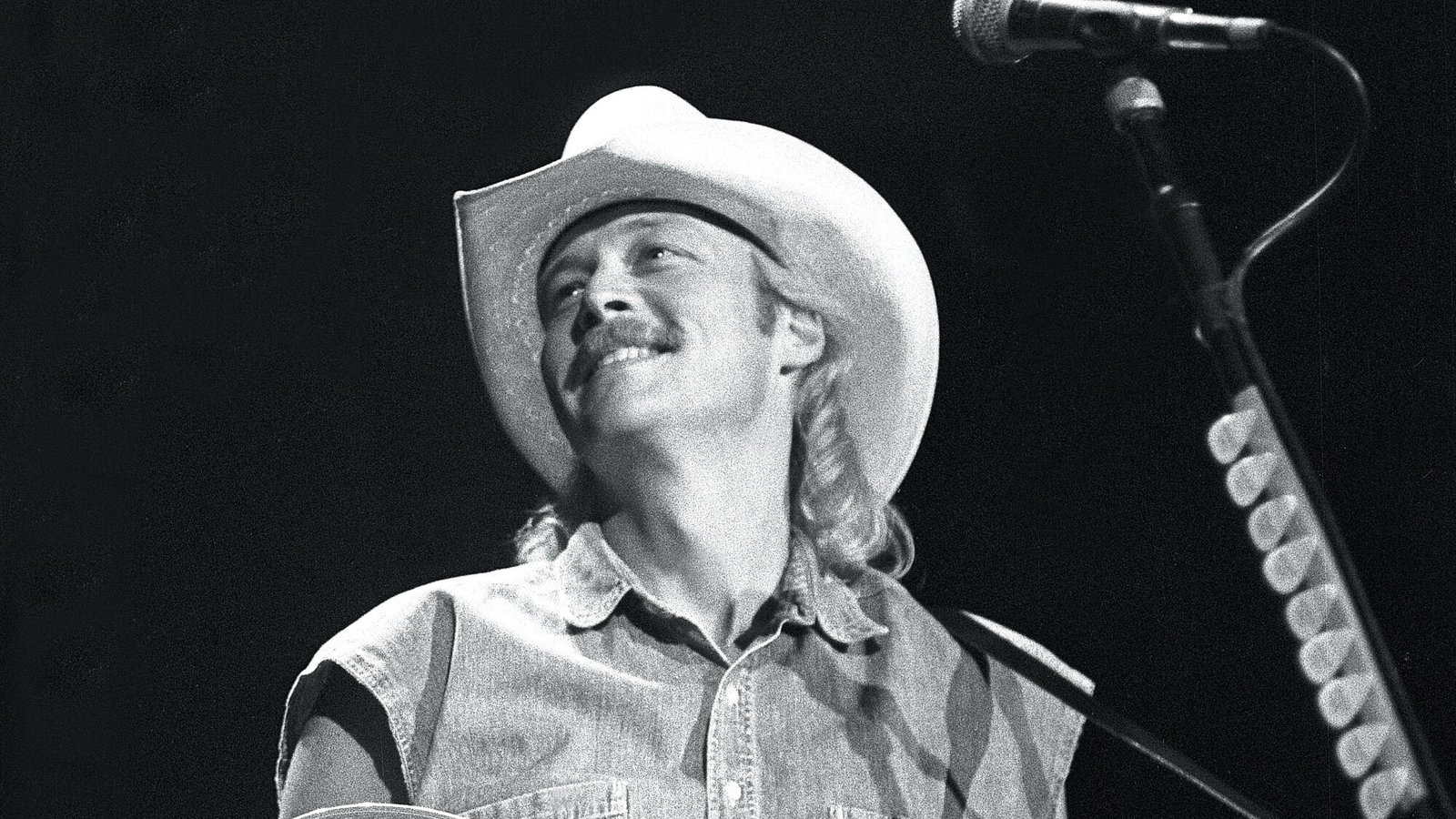 On This Day in 1995, Alan Jackson Released a Hit Single That Was Never Meant To See the Light of Day