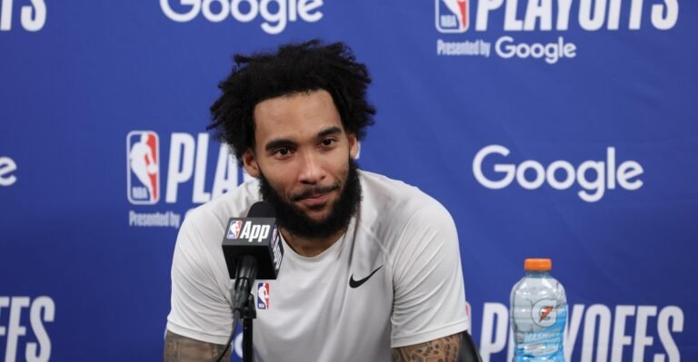 Open Thread: Spurs players seen shopping in town prior Game 1