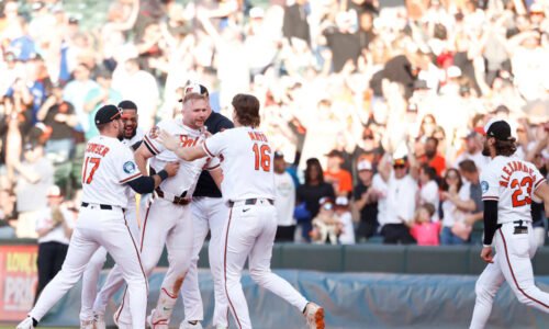 Orioles beat Blue Jays behind ninth-inning comeback