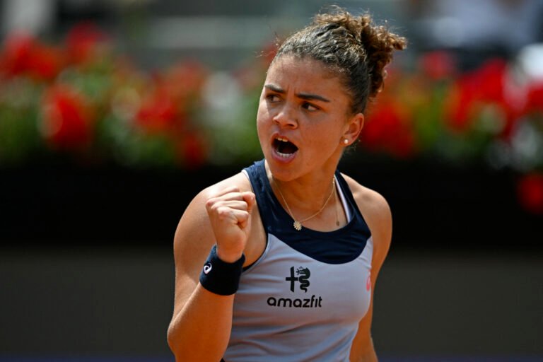 Paolini overcomes 57 unforced errors to beat Jeanjean in Rome