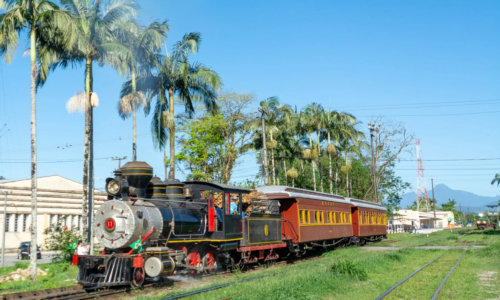 Paraná tem passeio com a Maria Fumaça mais antiga em atividade no Brasil