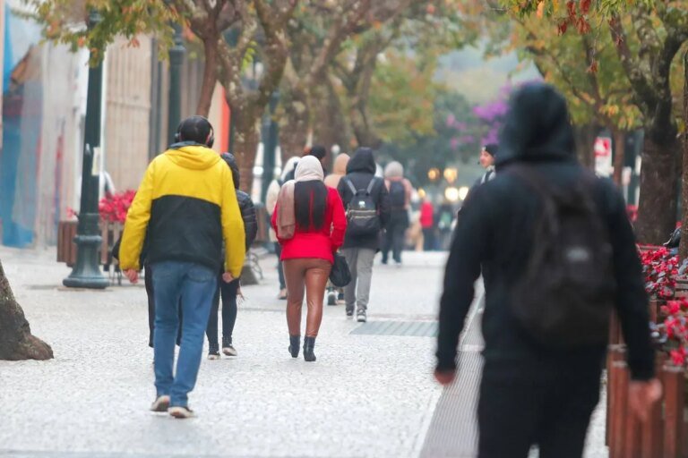 Paraná terá chuva forte, ventania e frio intenso nos próximos dias