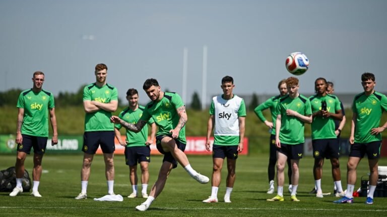 Parrott fit as Ireland lean on experience against Qatar