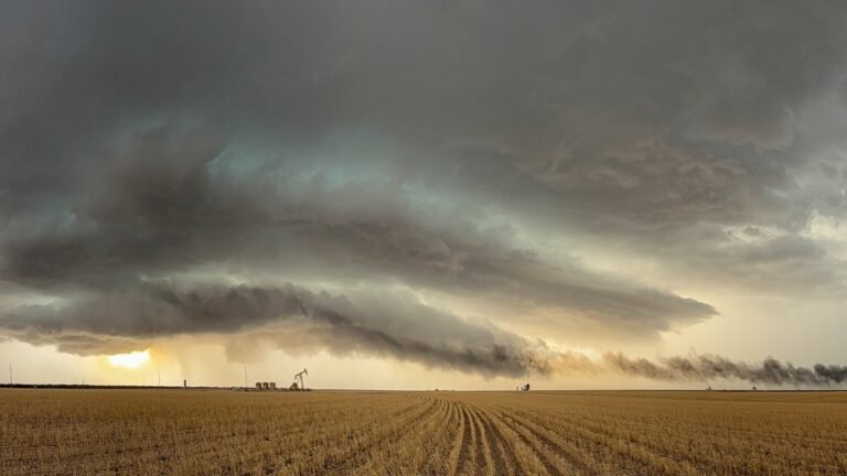 Plains and the Midwest bracing for more severe weather, possible tornadoes