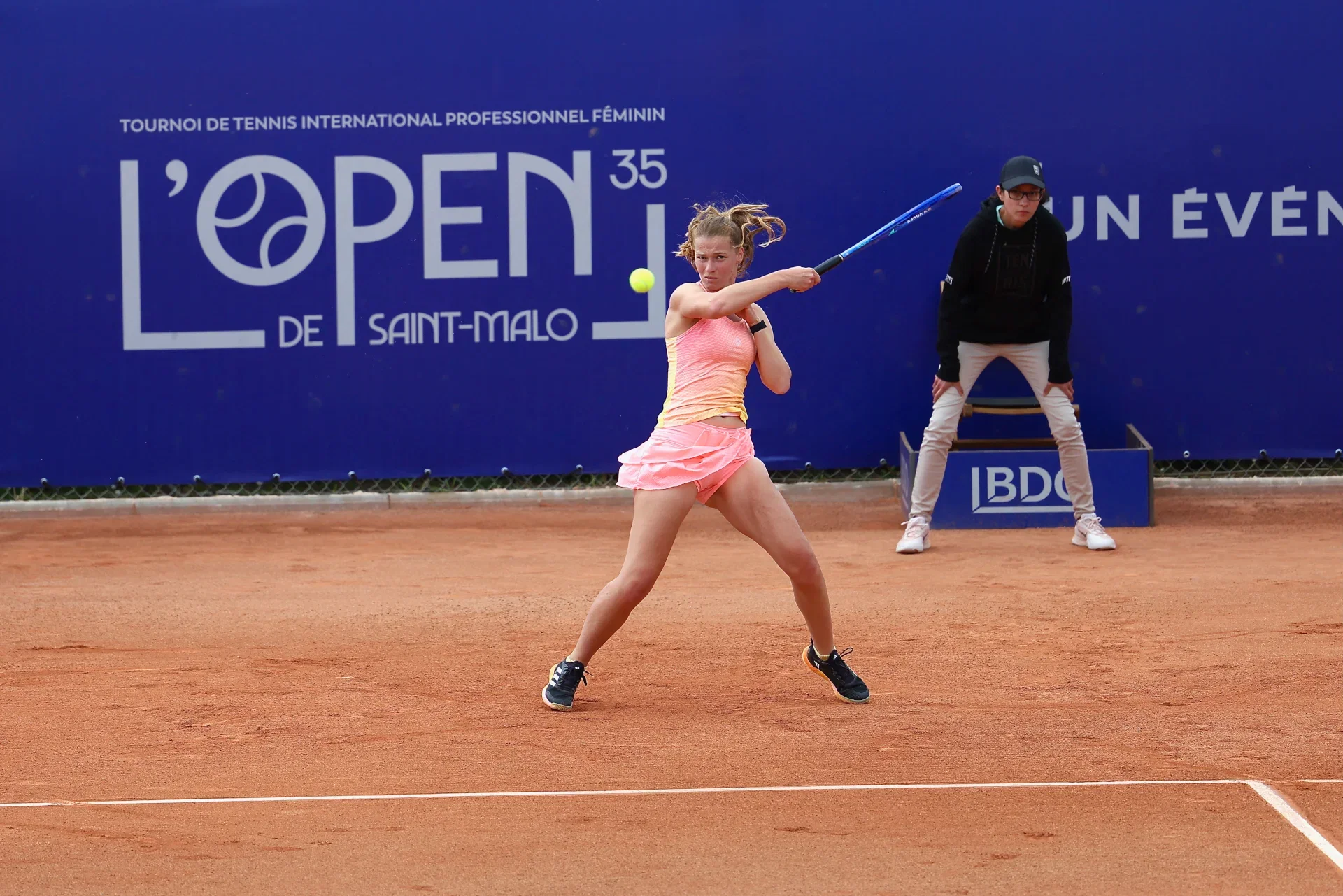 Saint-Malo WTA 125: Ponchet Only Frenchwoman in Semis After Comeback Win Over Golubic