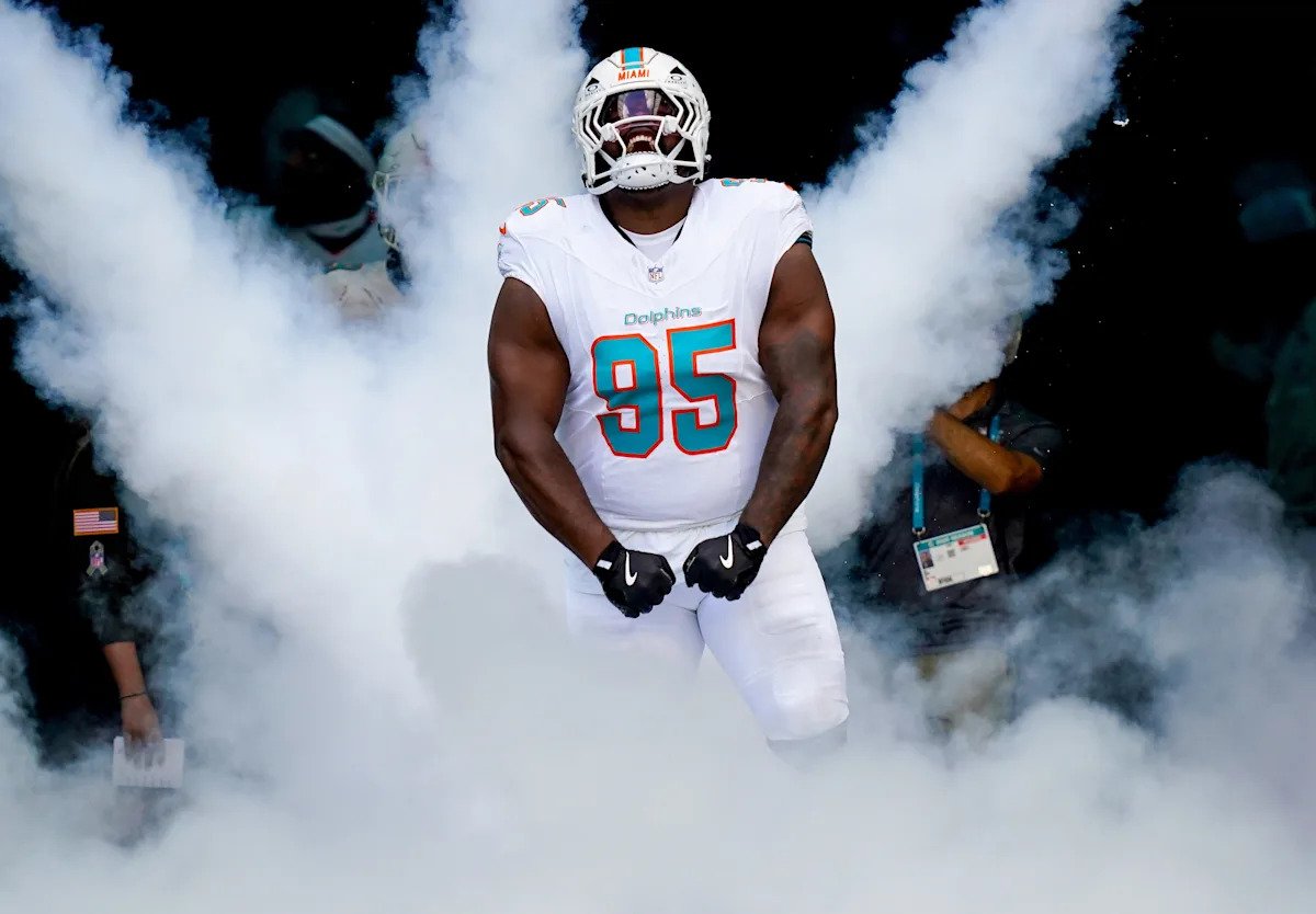 Raiders add strong competition at nose tackle with veteran signing