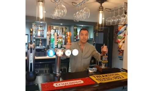 Robbie Williams impersonator brings sweet music to re-opened North Yorkshire pub