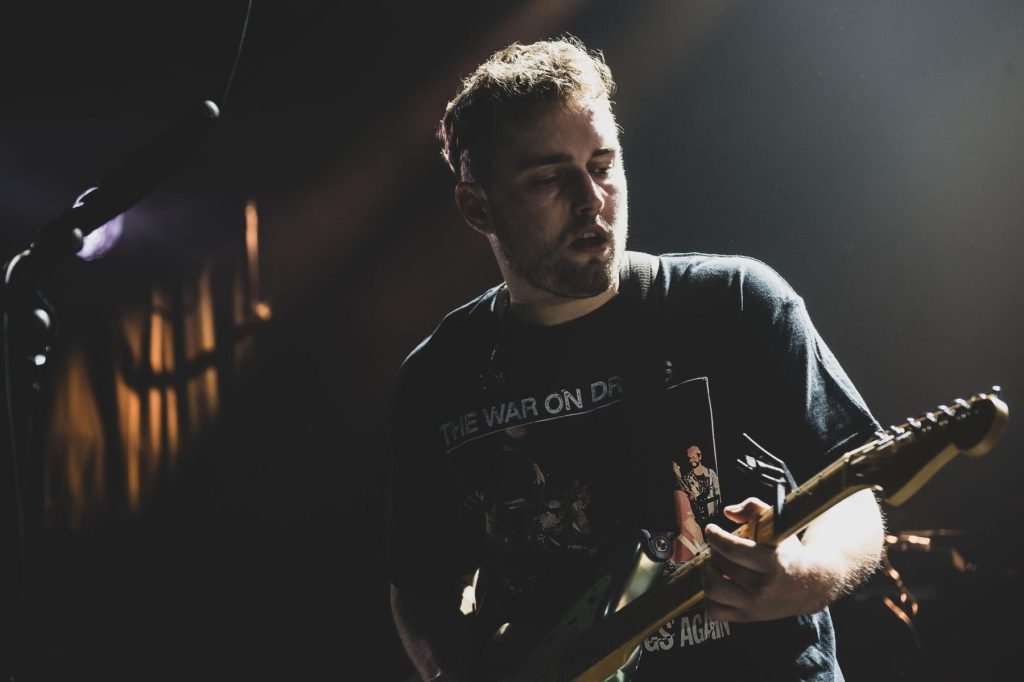 Sam Fender & Olivia Dean's 'Rein Me In' No. 1 for 12th Week in U.K.