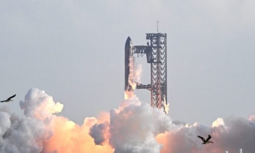 SpaceX heads into IPO with 'deepest moat that exists' as investors vow to 'never bet against Elon'