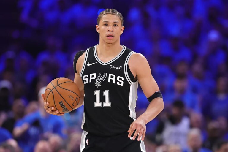 Spurs' Julian Champagnie on Carter Bryant's viral mid-game restroom break: 'We should stop recording people in the bathroom'