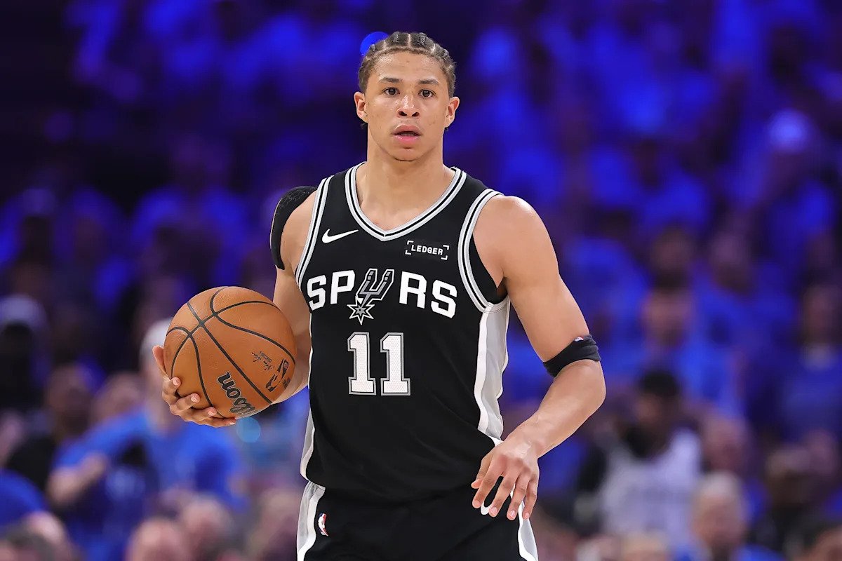 Spurs' Julian Champagnie on Carter Bryant's viral mid-game restroom break: 'We should stop recording people in the bathroom'