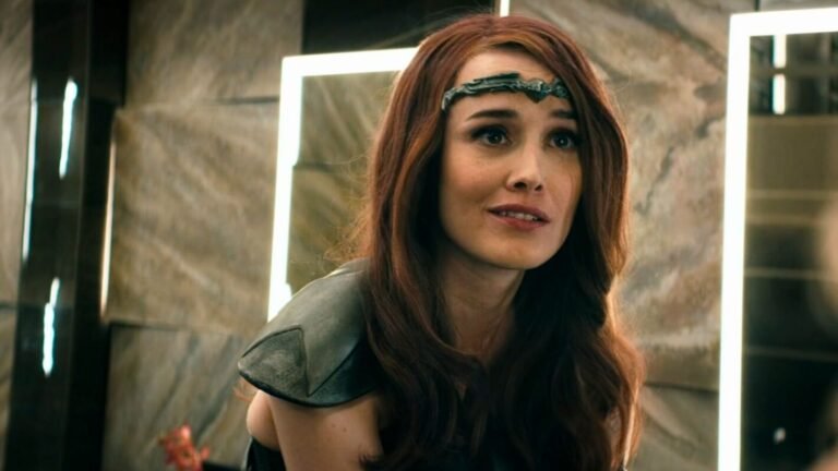 Dominique McElligott in