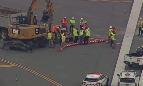 Track delays at LaGuardia Airport amid runway shutdown