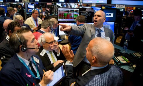 Treasury retreat eases, traders eye highest 30-year yield since 1999
