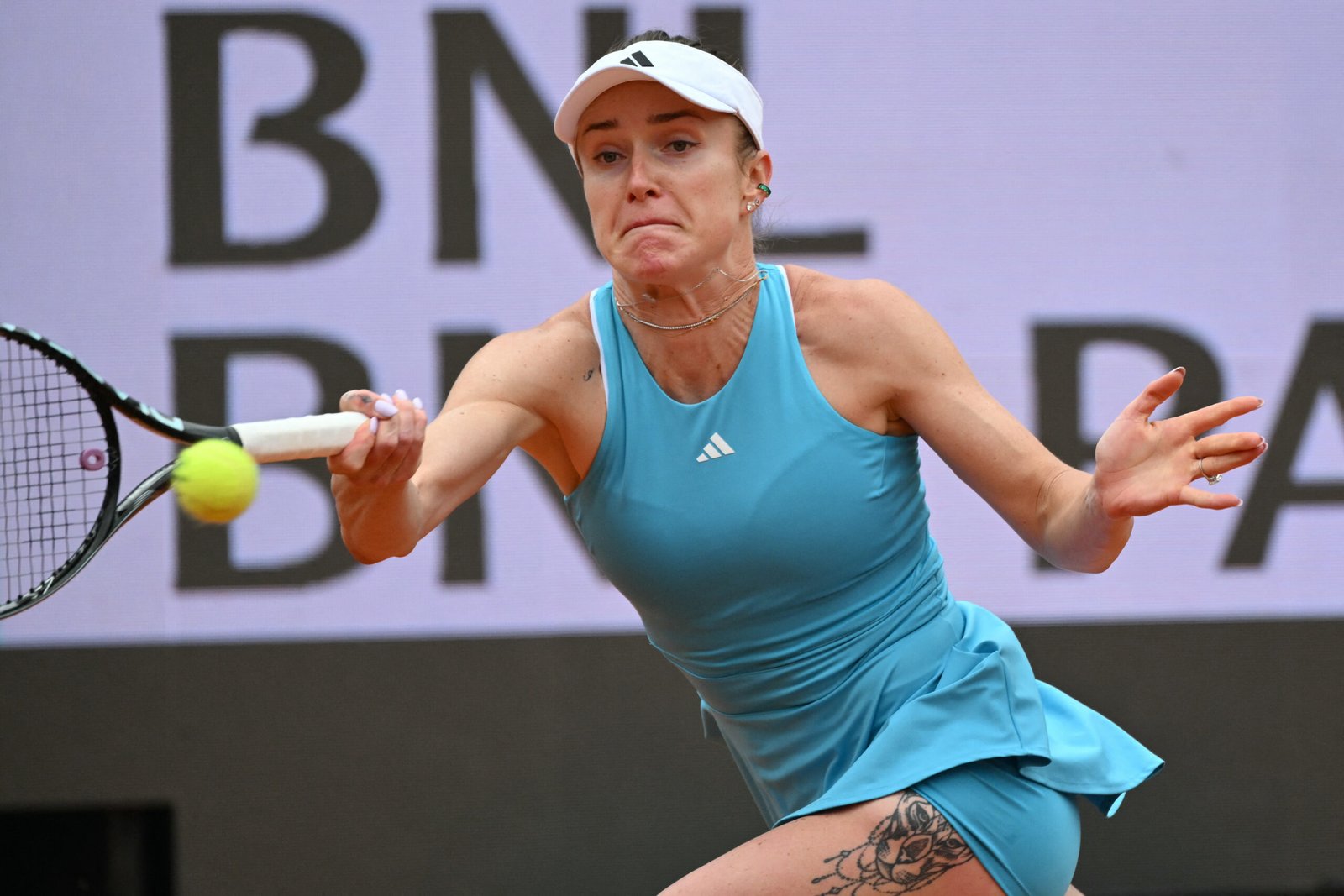 Two-time Rome champion Svitolina dominates Baptiste to reach last 16