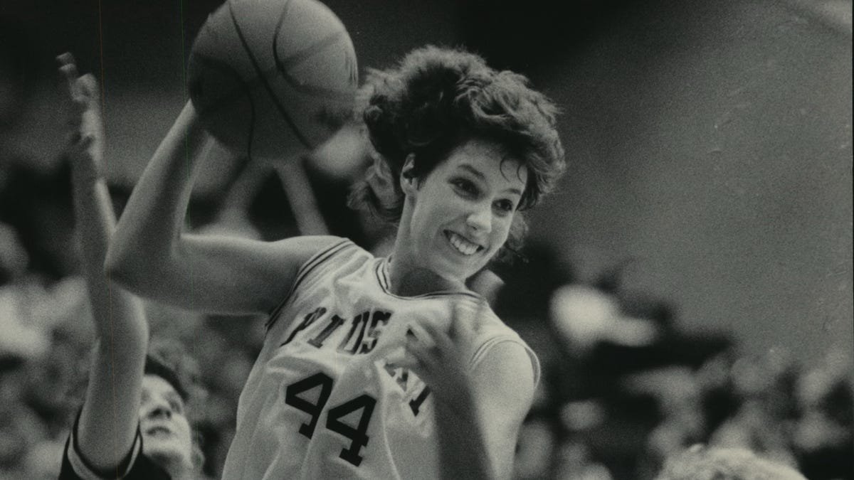 Vote for Wisconsin’s best-ever high school girls basketball players
