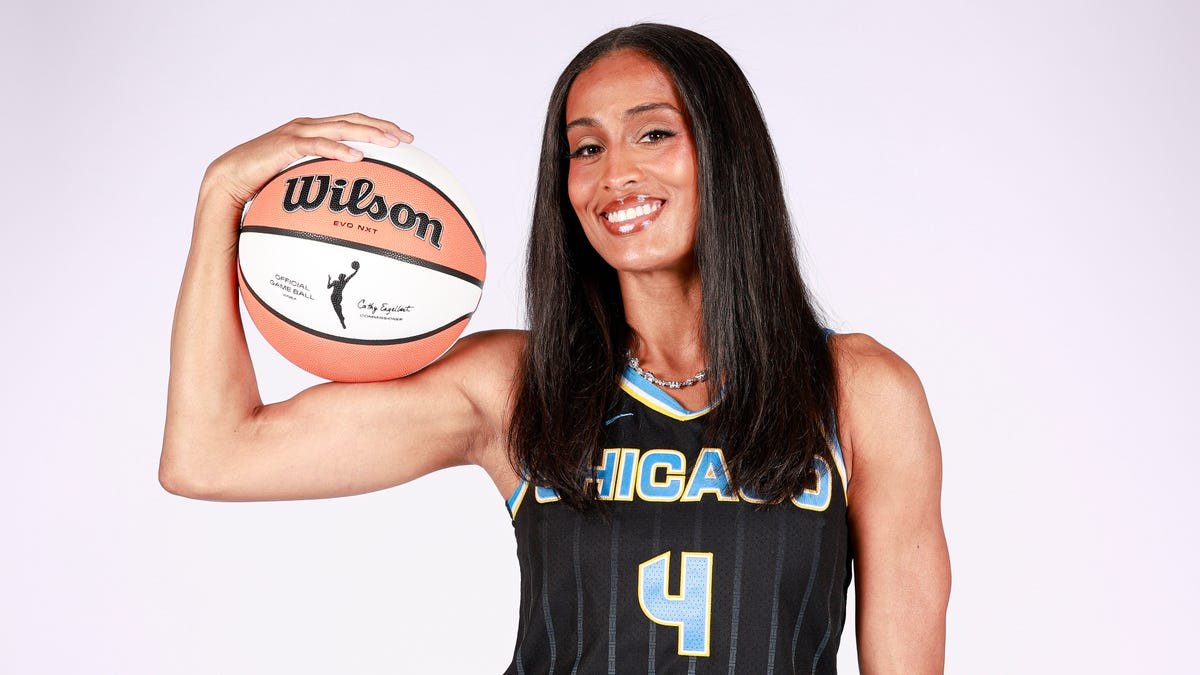 WNBA's Skylar Diggins, Cassidy Hubbarth launch new motherhood podcast