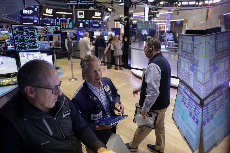 Wall St set to open higher as chips rebound, yields retreat