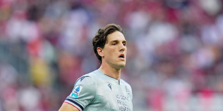 le formazioni ufficiali. Out Karlstrom per infortunio