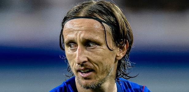 Luka Modric em ação durante jogo entre Croácia e Inglaterra pela Copa do Mundo