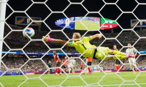 Austria y Argelia empatan 3-3 y ambos avanzan a 16vos de final del Mundial; Irán, eliminado