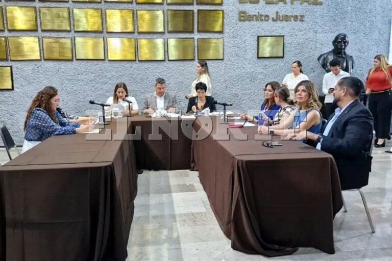 Avalan reducir edad para ser Gobernador