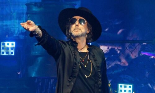 Black Crowes face backlash after shutting down USA chant at Tampa show