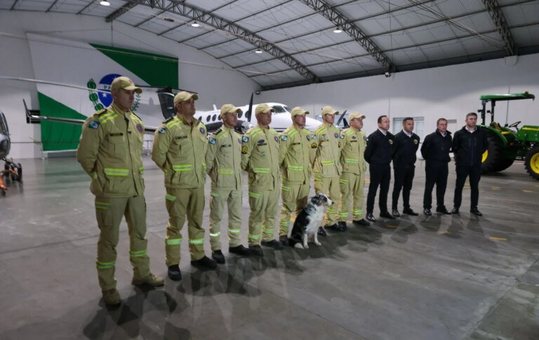 Bombeiros do PR vão à Venezuela para ajudar nas buscas de vítimas de terremoto