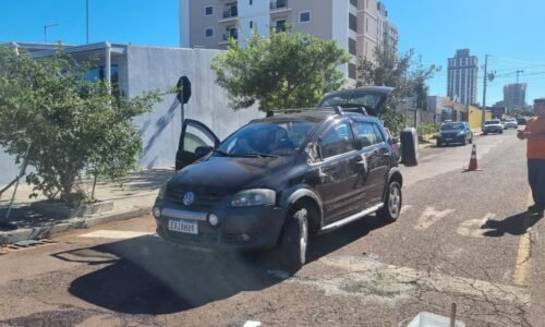 Capotamento é registrado após colisão no Bairro Neva