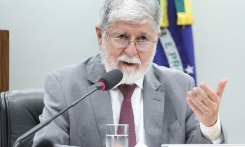 Celso Amorim: IA sob controle de poucas empresas piora desigualdades