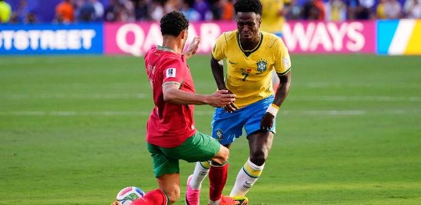Vini Jr em ação durante Brasil x Marrocos pela Copa do Mundo