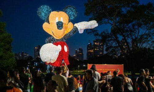 Disney confirma espetáculos de natal, com novas músicas e filmes ao ar livre