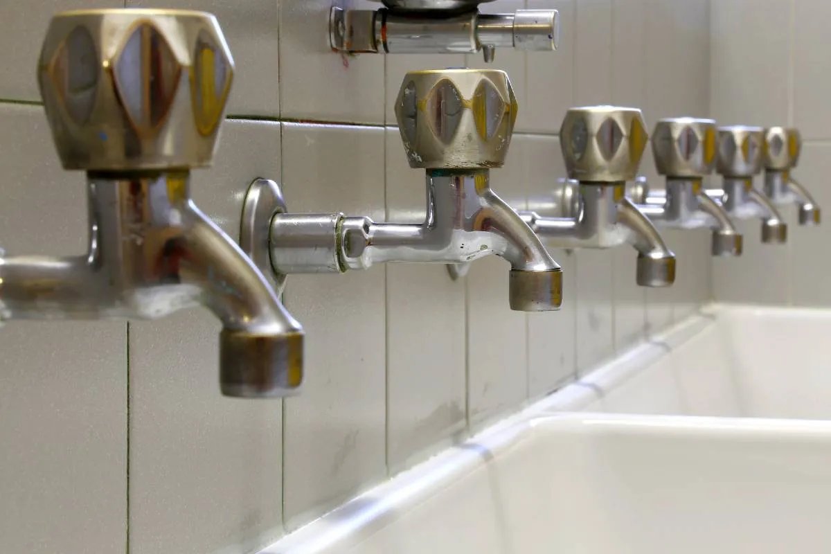 Falta de energia em estação deixa milhares de moradores em Curitiba e mais 3 cidades sem água