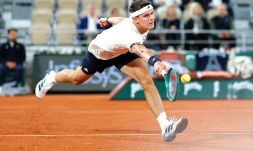 French Open 2026 live updates: Quarterfinals latest as Mensik takes first set against Fonseca
