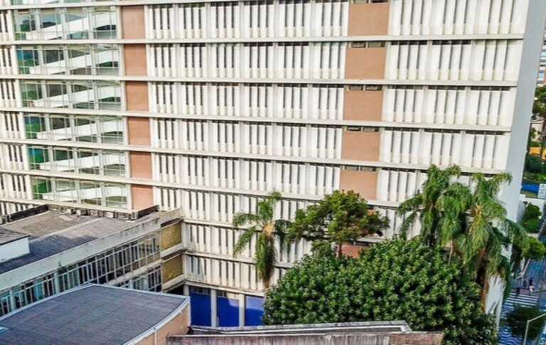 Governo congela orçamento e reduz repasses a universidades do Paraná
