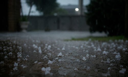Granizo atinge São João do Oeste e Defesa Civil de Cascavel já atende oito ocorrências