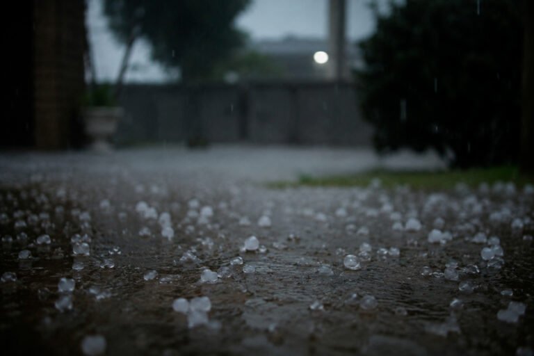 Granizo atinge São João do Oeste e Defesa Civil de Cascavel já atende oito ocorrências