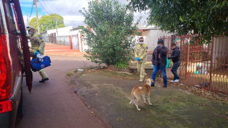Homem de 63 anos sofre queda em calçada na Avenida das Torres em Cascavel