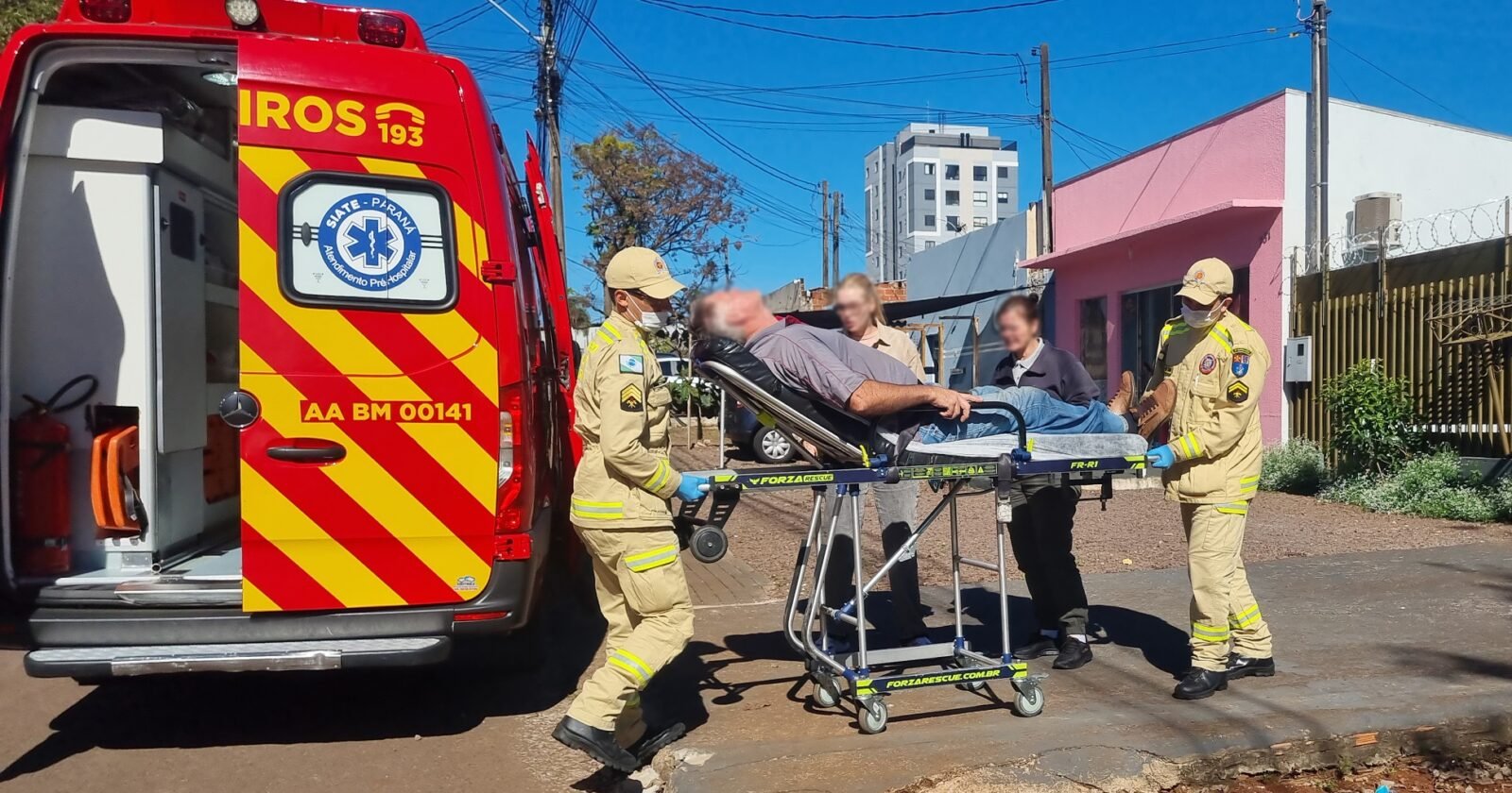 Homem sofre queda de escada durante manutenção de câmeras no Bairro Santo Onofre