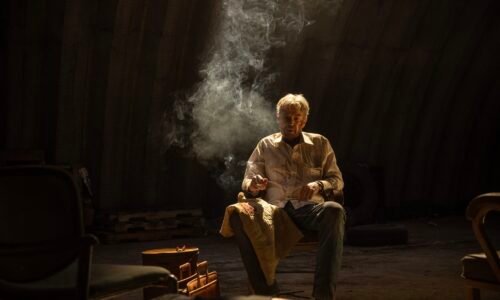 How many cigarettes does Billy Bob Thornton smoke on ‘Landman?’
