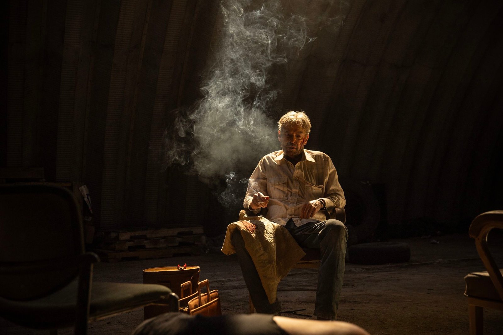 How many cigarettes does Billy Bob Thornton smoke on ‘Landman?’