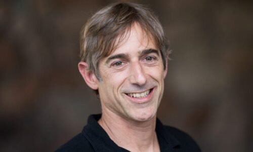I'm a Billionaire Founder and Father of 5. I Parent Them Differently.
