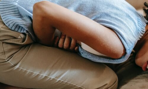 Maior estudo genético sobre endometriose mostra que a doença nunca foi só ginecológica