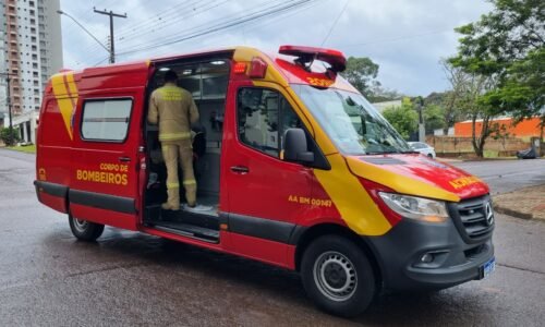 Motociclista é socorrido após acidente no Bairro Neva