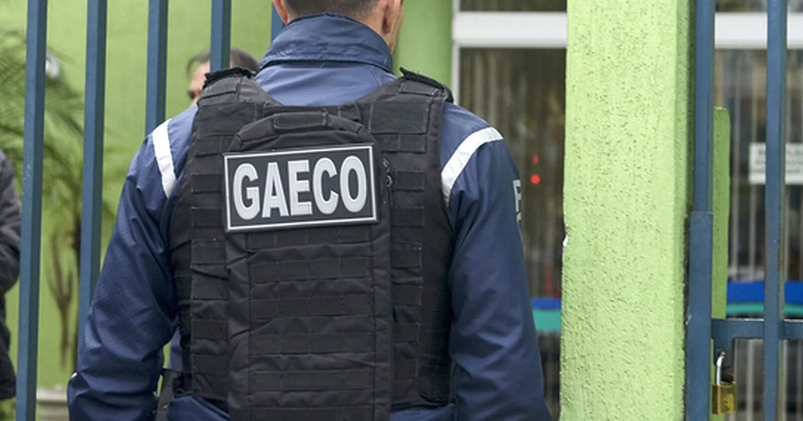 Mulheres simulam casamentos para passar ordens à facção no Paraná
