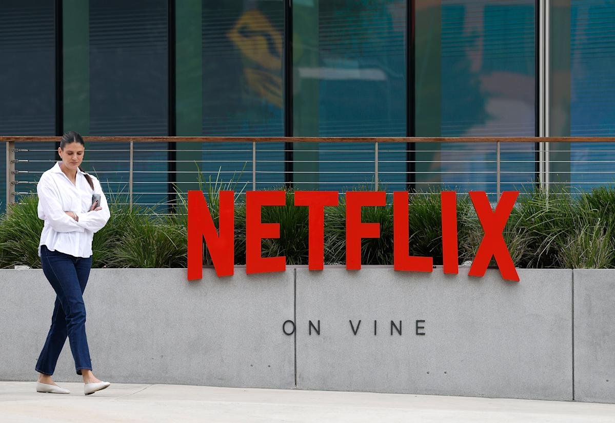 Netflix's stock slide is getting worse