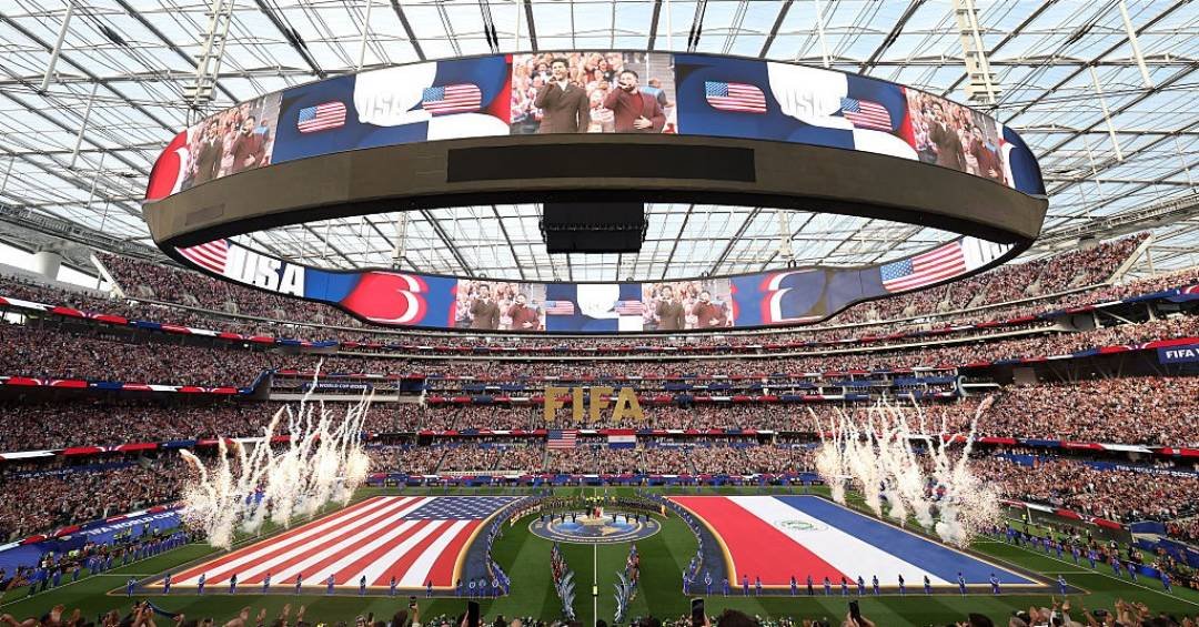 O que faz do estádio de Los Angeles o mais caro do planeta