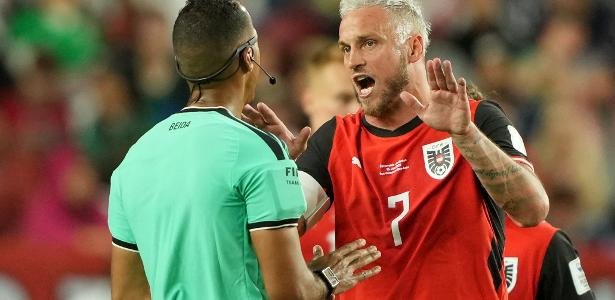 Áustria teve gol anulado na partida contra a Jordânia, na Copa do Mundo
