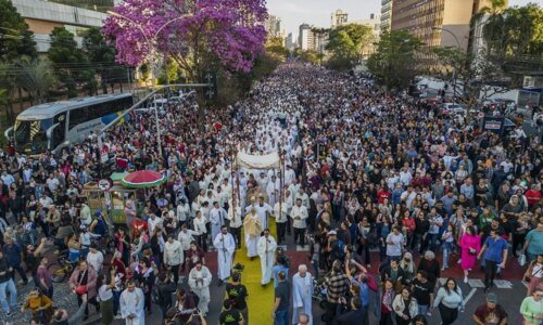Por que Curitiba tem um dos maiores Corpus Christi do mundo